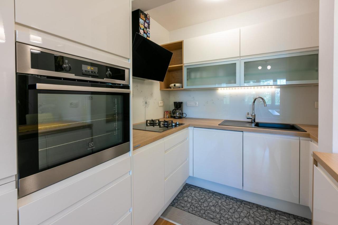 Apartment Olive Selce Exterior photo
