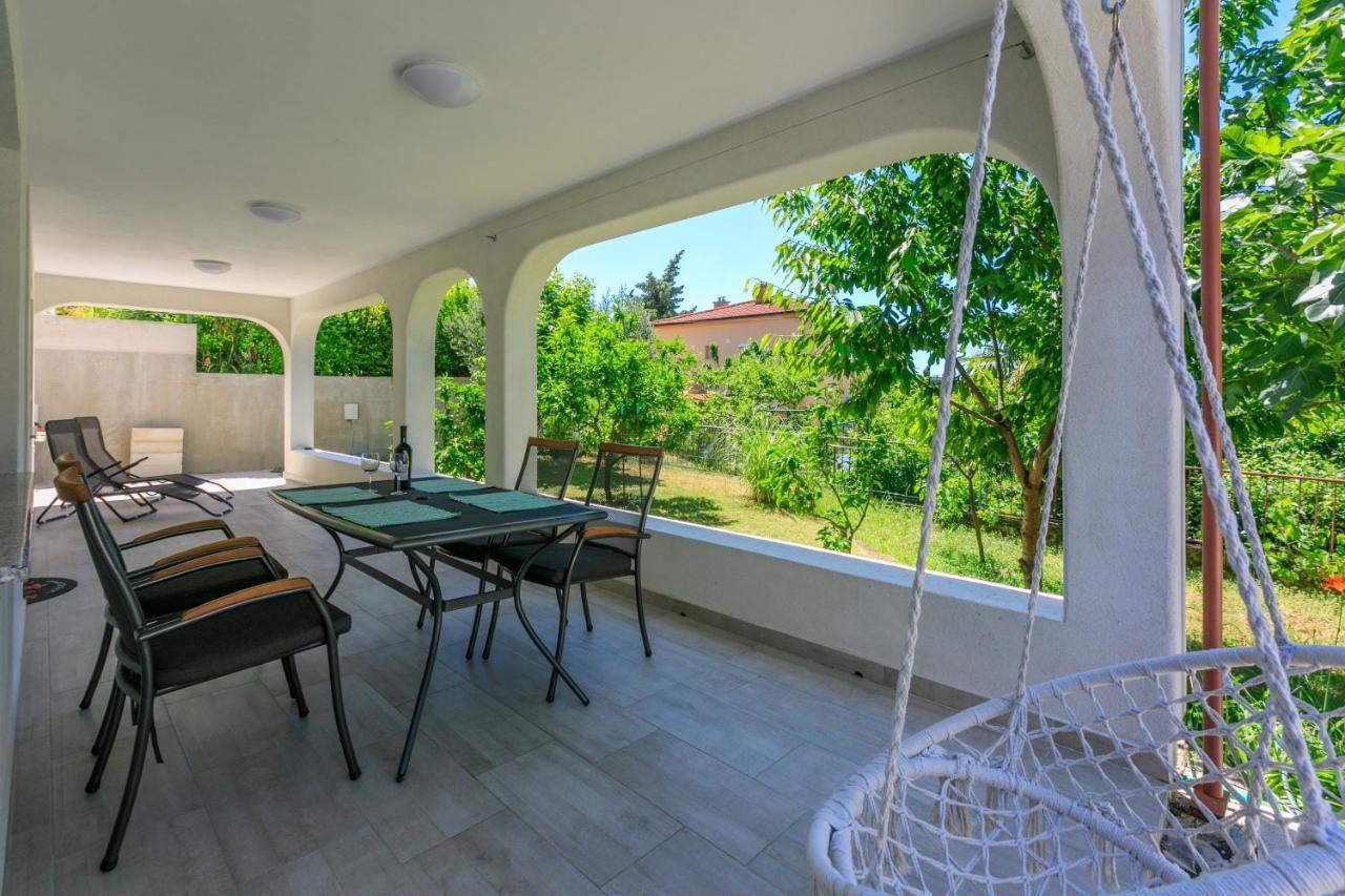 Apartment Olive Selce Exterior photo